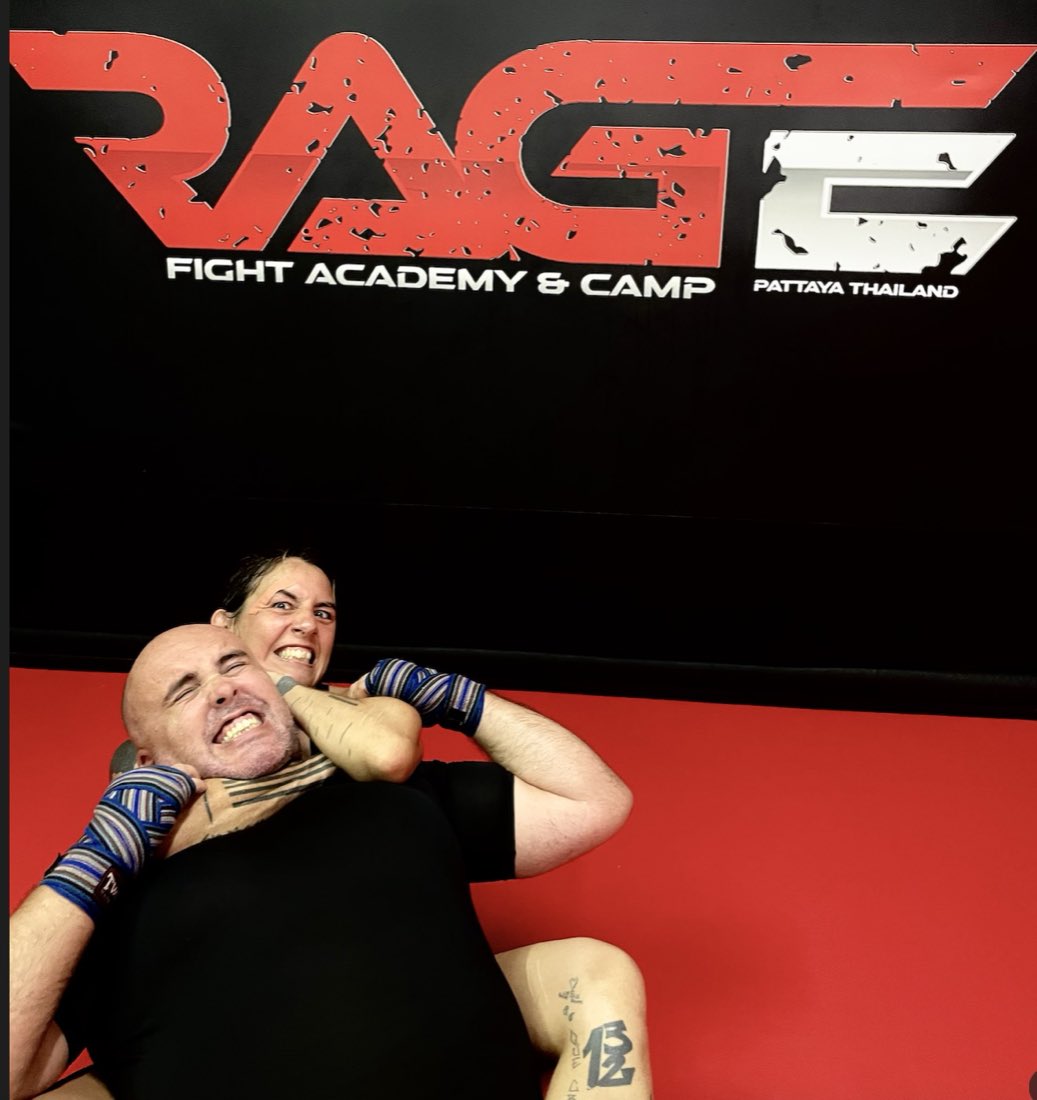 Grappling avec Souris Manfredi à Pattaya